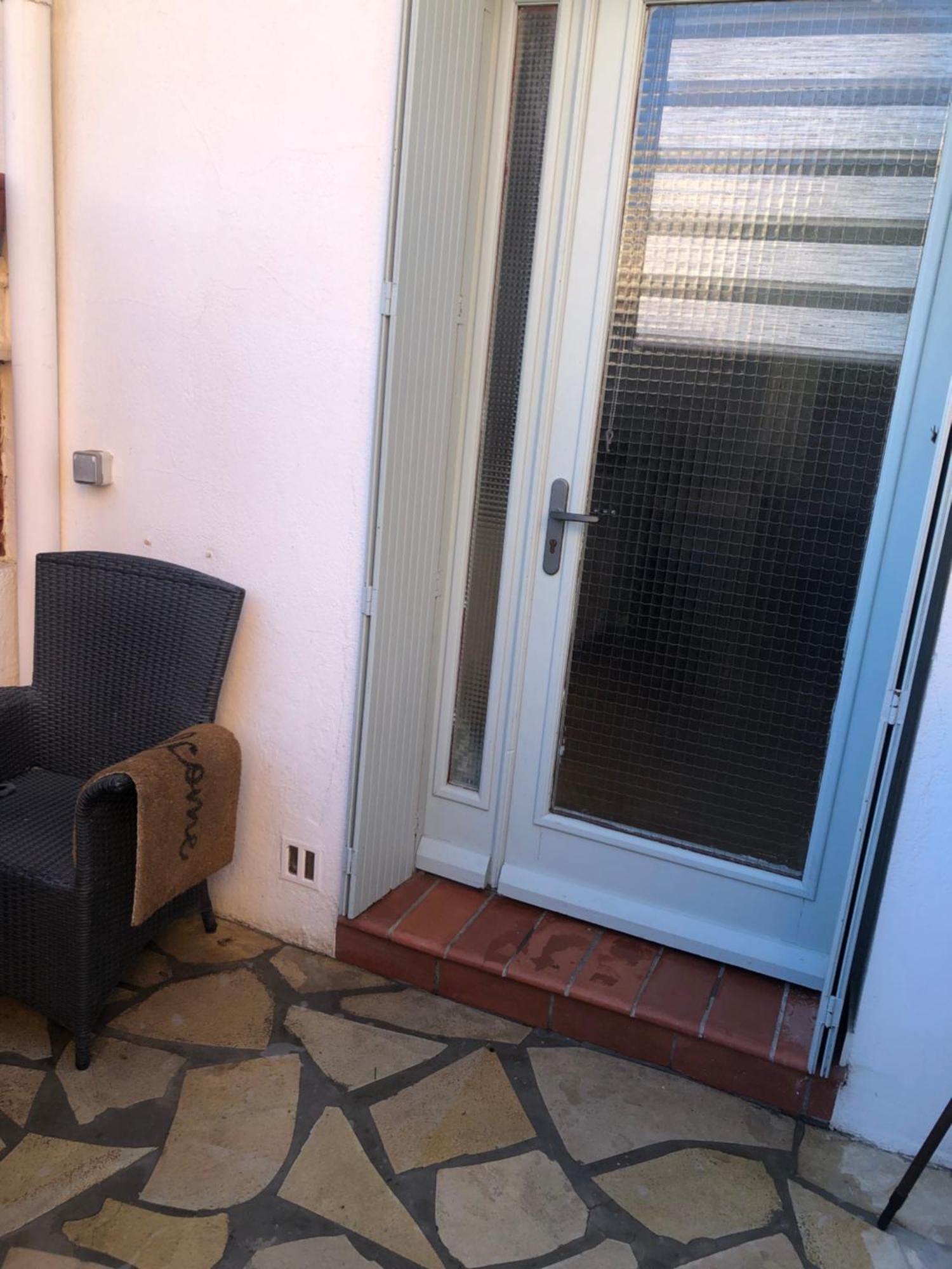 F2 Port De Canet 외부 사진